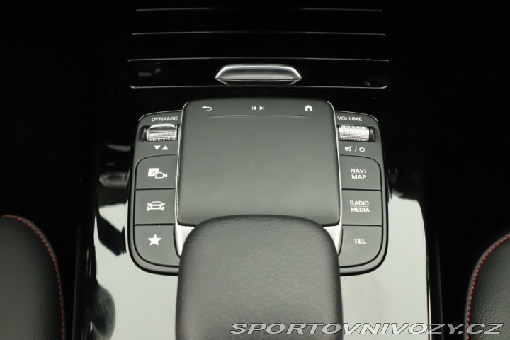 Mercedes-Benz A AMG Line A 200 2021