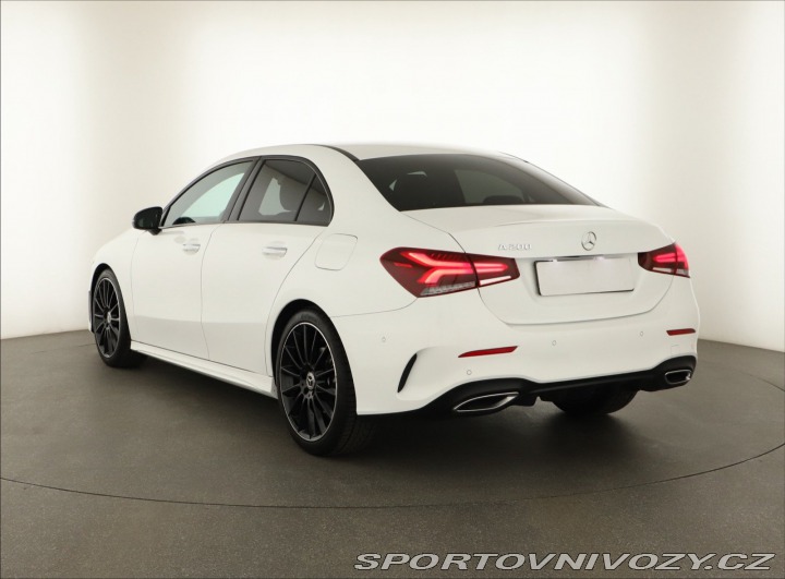 Mercedes-Benz A AMG Line A 200 2021