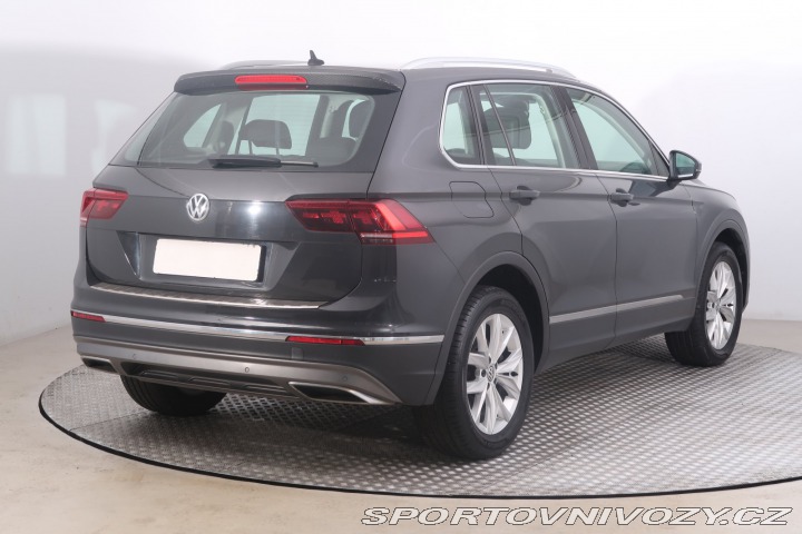 Volkswagen Ostatní modely Tiguan Highline 2.0 BiTDI 2017