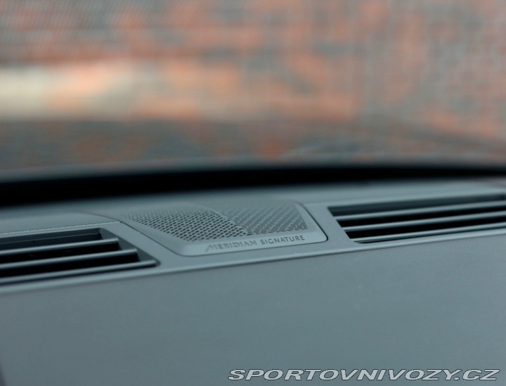 Ostatní značky Ostatní modely Land Rover Range Rover P550e Autobiography | Ťa 2025