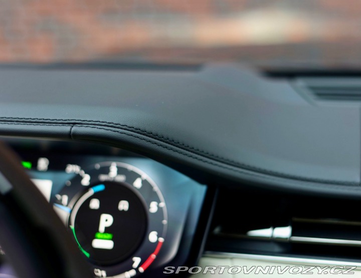 Ostatní značky Ostatní modely Land Rover Range Rover P550e Autobiography | Ťa 2025