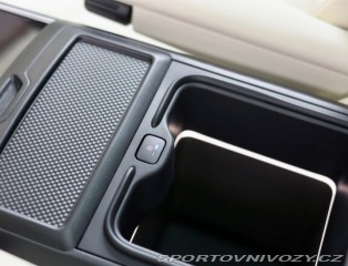 Ostatní značky Ostatní modely Land Rover Range Rover  P550e Autobiography | Ťa 2025