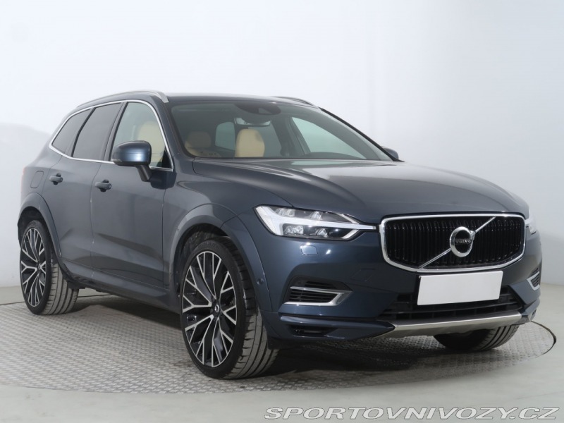Volvo Ostatní modely XC60 Momentum T8 Twin Engine