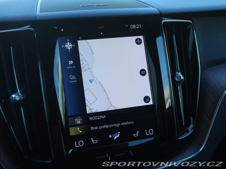 Volvo Ostatní modely XC60 Momentum T8 Twin Engine 2020