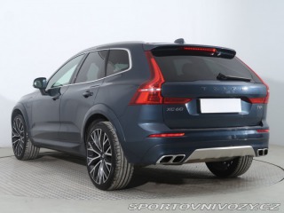 Volvo Ostatní modely XC60 Momentum T8 Twin Engine 2020