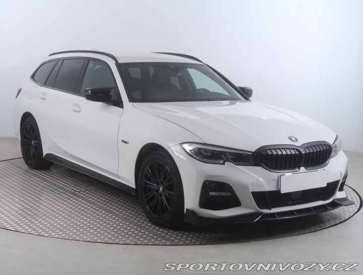 BMW 3 330 e xDrive 2021