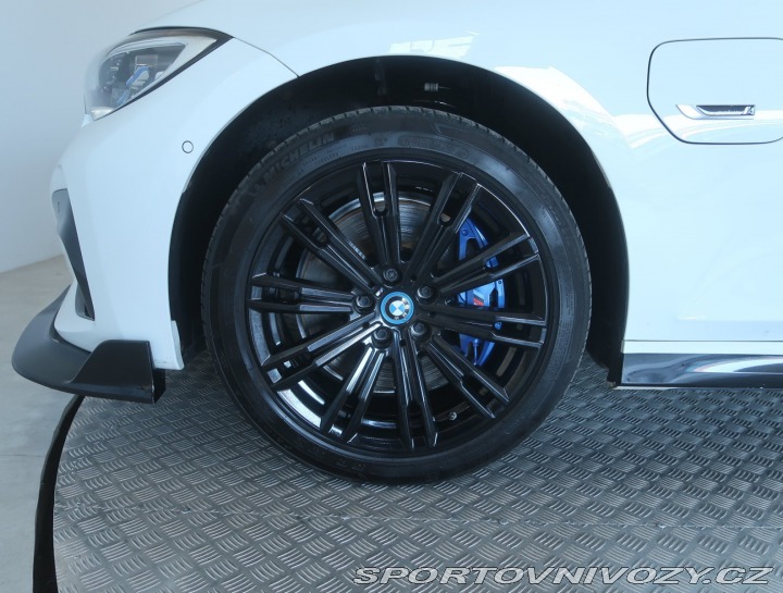 BMW 3 330 e xDrive 2021