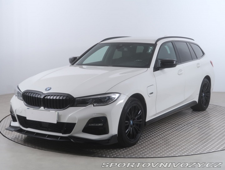 BMW 3 330 e xDrive 2021