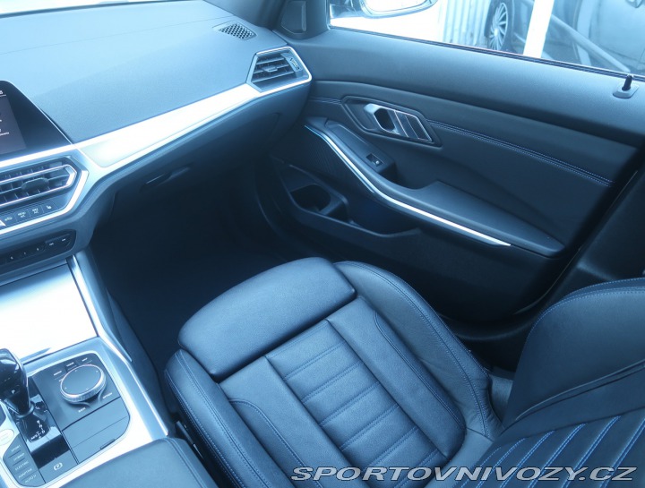 BMW 3 330 e xDrive 2021