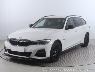 BMW 3 330 e xDrive 2021