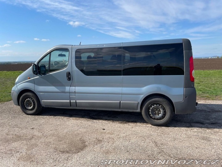 Opel Ostatní modely Vivaro 2,0 84kw - 9 míst 2011
