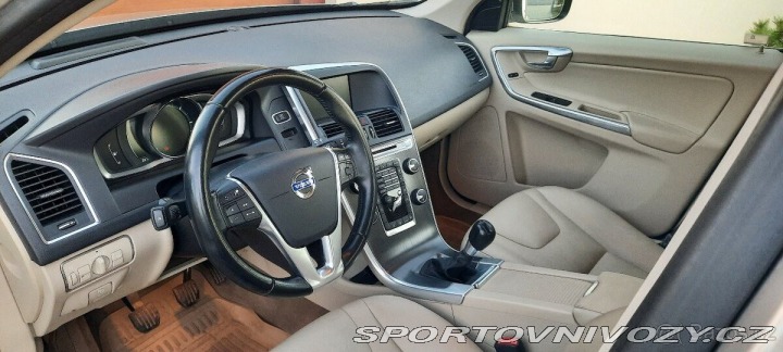 Volvo Ostatní modely XC60 2,0 FWD, 100kw,2014 2014