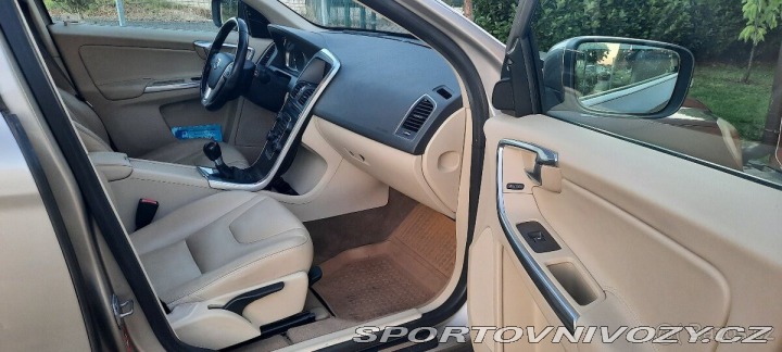 Volvo Ostatní modely XC60 2,0 FWD, 100kw,2014 2014