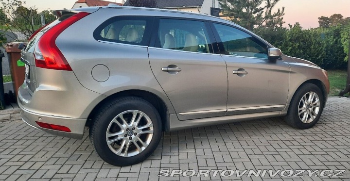 Volvo Ostatní modely XC60 2,0 FWD, 100kw,2014 2014