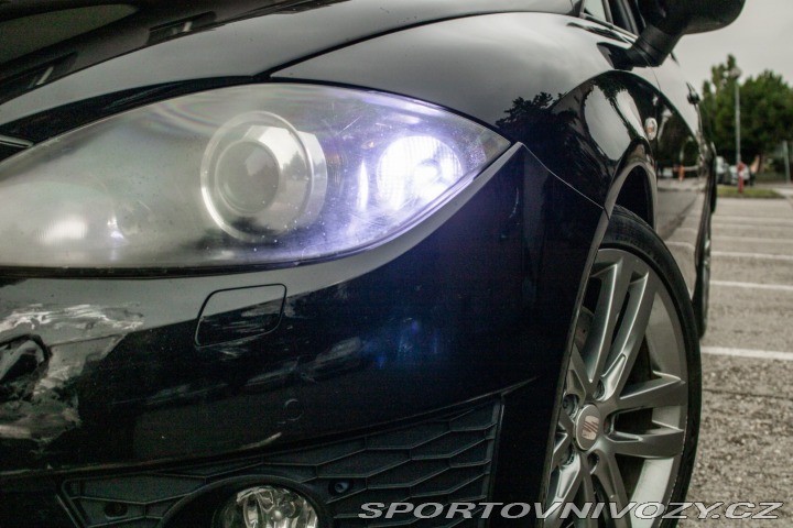 Seat Leon Cupra R / AJ NA SPLÁTKY 2009