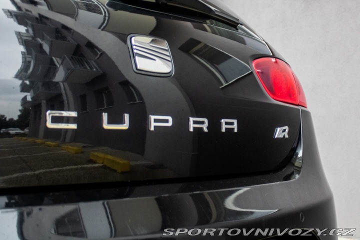 Seat Leon Cupra R / AJ NA SPLÁTKY 2009