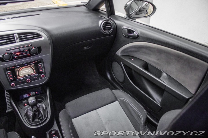 Seat Leon Cupra R / AJ NA SPLÁTKY 2009
