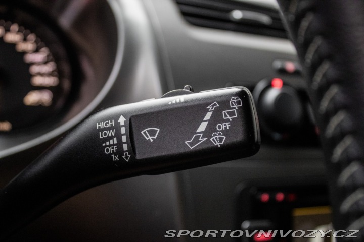 Seat Leon Cupra R / AJ NA SPLÁTKY 2009