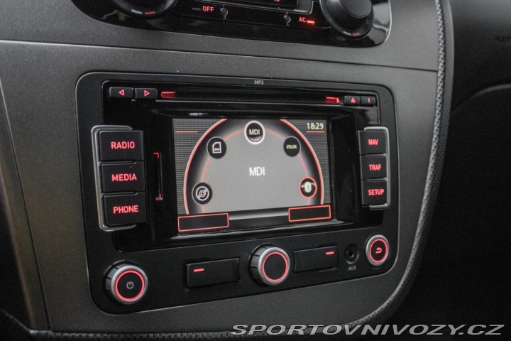 Seat Leon Cupra R / AJ NA SPLÁTKY 2009