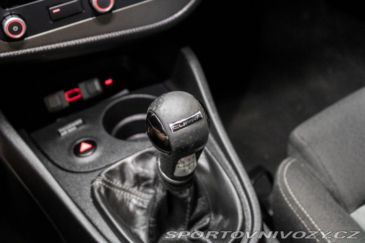 Seat Leon Cupra R / AJ NA SPLÁTKY 2009