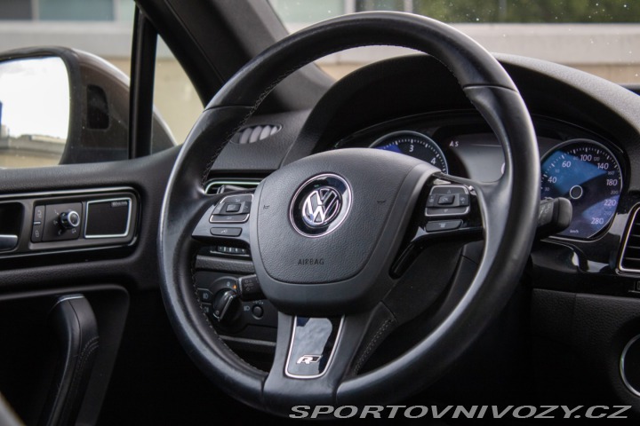 Volkswagen Ostatní modely Touareg 4.2 TDI V8 Tiptronic R-L 2013