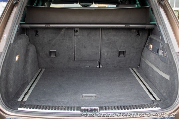 Volkswagen Ostatní modely Touareg 4.2 TDI V8 Tiptronic R-L 2013