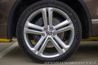 Volkswagen Ostatní modely Touareg  4.2 TDI V8 Tiptronic R-L 2013