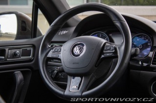 Volkswagen Ostatní modely Touareg  4.2 TDI V8 Tiptronic R-L 2013
