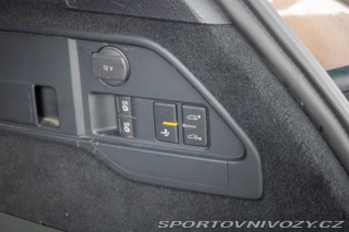 Volkswagen Ostatní modely Touareg  4.2 TDI V8 Tiptronic R-L 2013