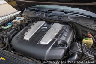 Volkswagen Ostatní modely Touareg  4.2 TDI V8 Tiptronic R-L 2013