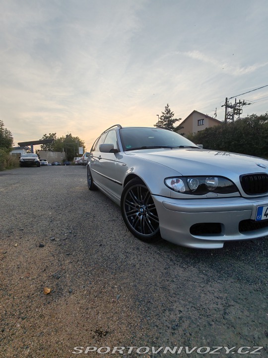 BMW 3 E46 330i Touring 2002