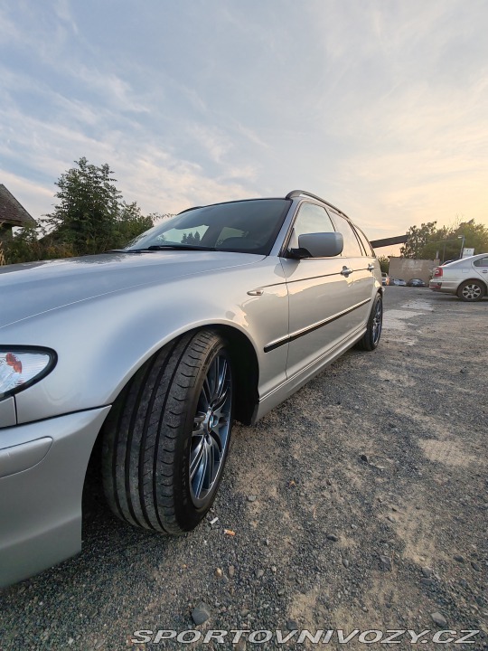 BMW 3 E46 330i Touring 2002