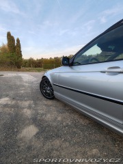 BMW 3 E46 330i Touring 2002