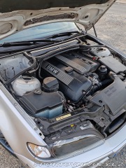 BMW 3 E46 330i Touring 2002
