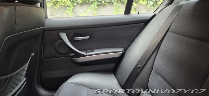 BMW 3 330i 2005