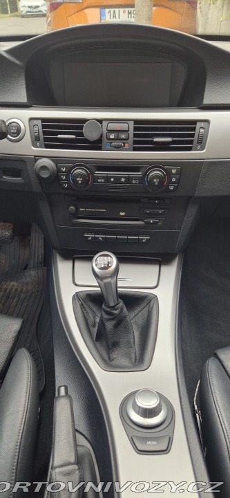 BMW 3 330i 2005