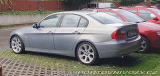 BMW 3 330i 2005