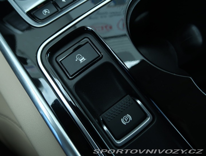 Jaguar XE E-Performance 2016