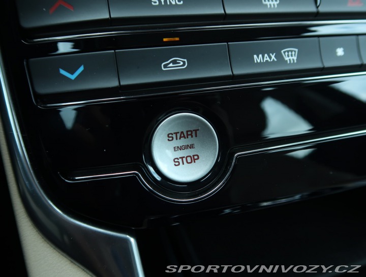 Jaguar XE E-Performance 2016