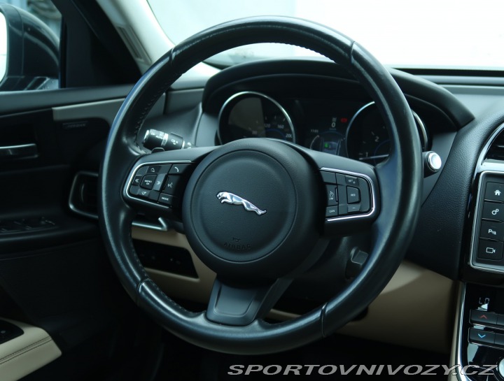 Jaguar XE E-Performance 2016