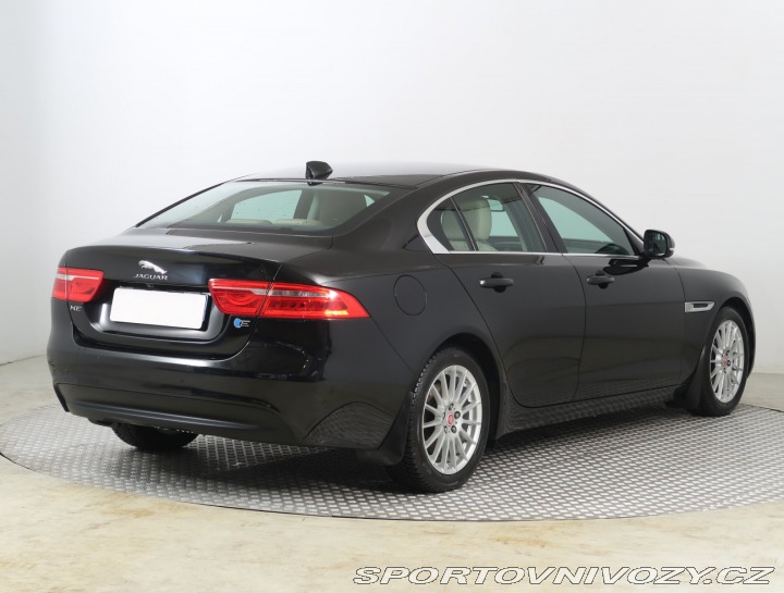 Jaguar XE E-Performance 2016