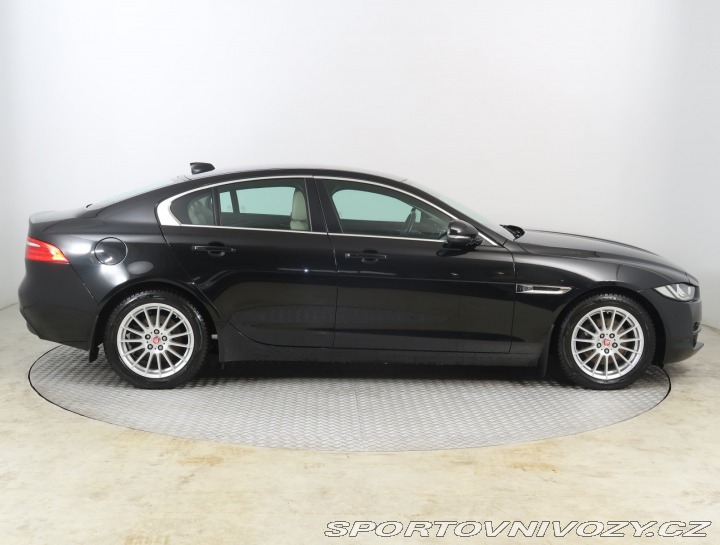 Jaguar XE E-Performance 2016
