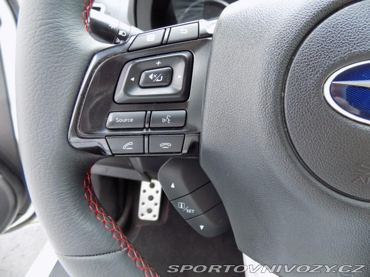 Subaru WRX STI 2.0i/STI/4x4/AT/200KW/ 2016