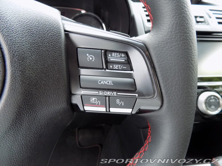 Subaru WRX STI 2.0i/STI/4x4/AT/200KW/ 2016