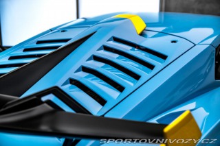 Lamborghini Huracán STO 2023