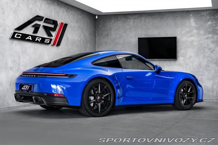 Porsche 911 Carrera Bose výfuky 2025