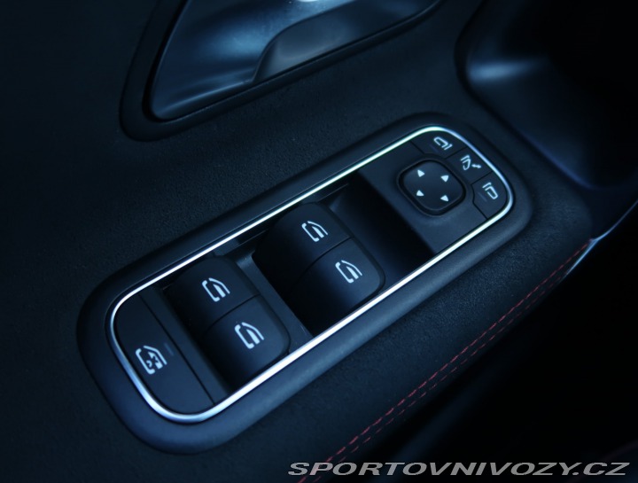Mercedes-Benz A AMG Line A 180 2020