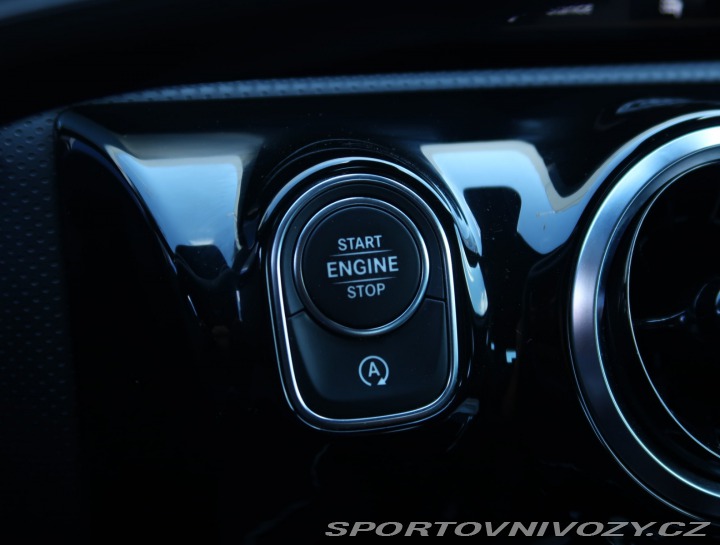 Mercedes-Benz A AMG Line A 180 2020