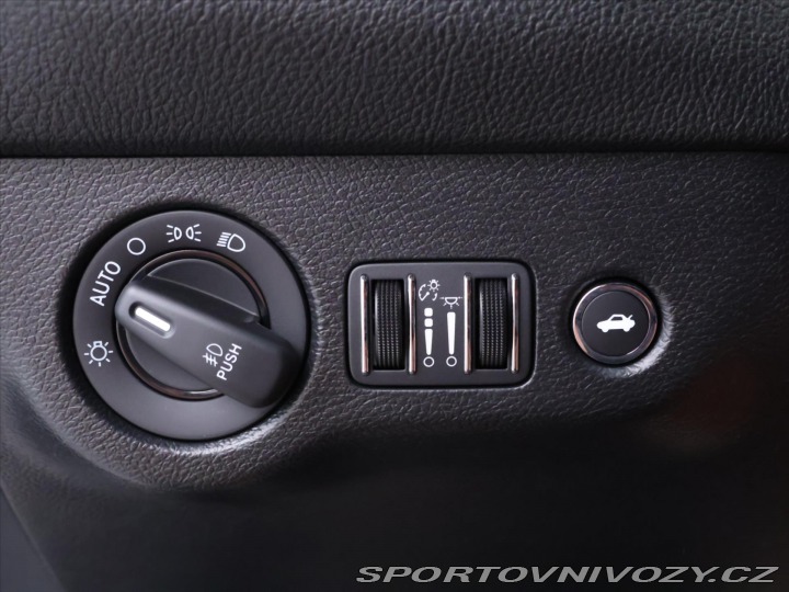 Dodge Challenger 5,7 V8 HEMI 277kW Klima K 2022