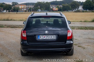 Škoda Superb Combi 2010